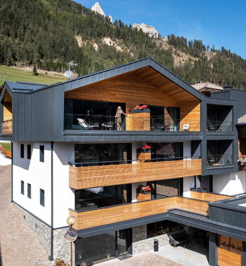 Hotel Ladinia Dolomites View Pozza di Fassa Eksteriør bilde