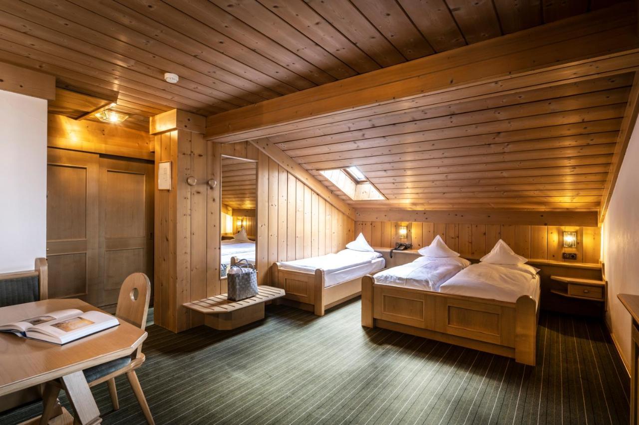 Hotel Ladinia Dolomites View Pozza di Fassa Eksteriør bilde