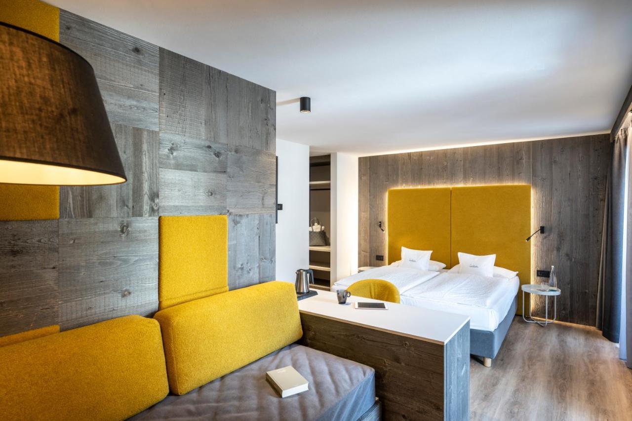 Hotel Ladinia Dolomites View Pozza di Fassa Eksteriør bilde